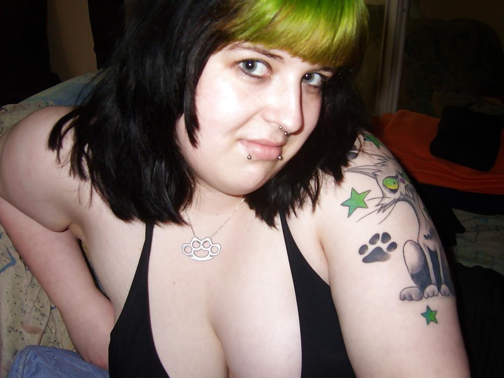 25P Fat Green Hair Punk Slut