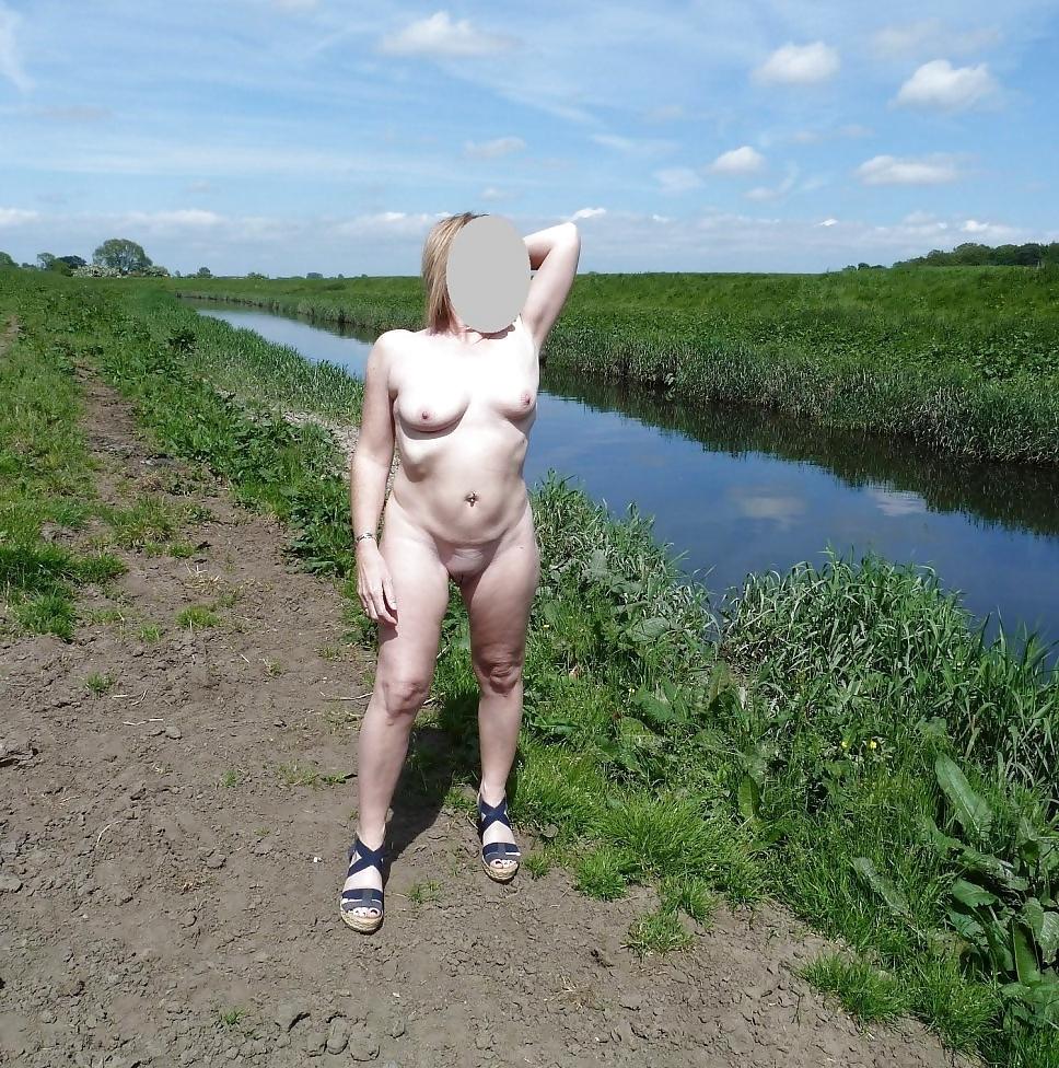 20P Likes to undress in public
