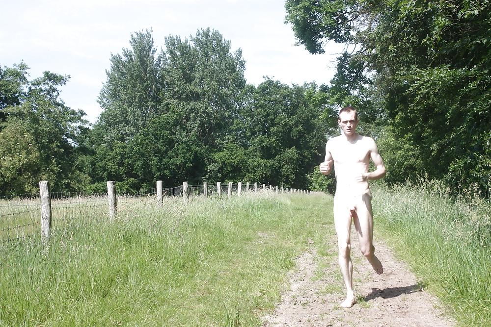 25P Nude in nature