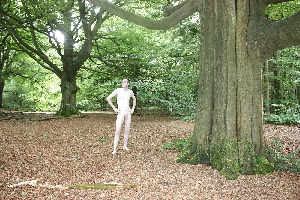 25P Nude in nature