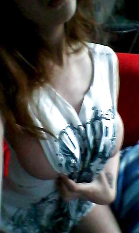 25P Busty nerdy gamer girl topless webcam