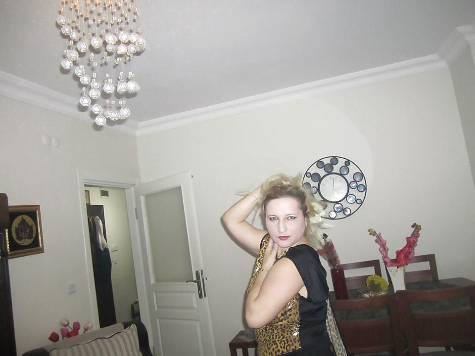 11P Turkish sexy Lady