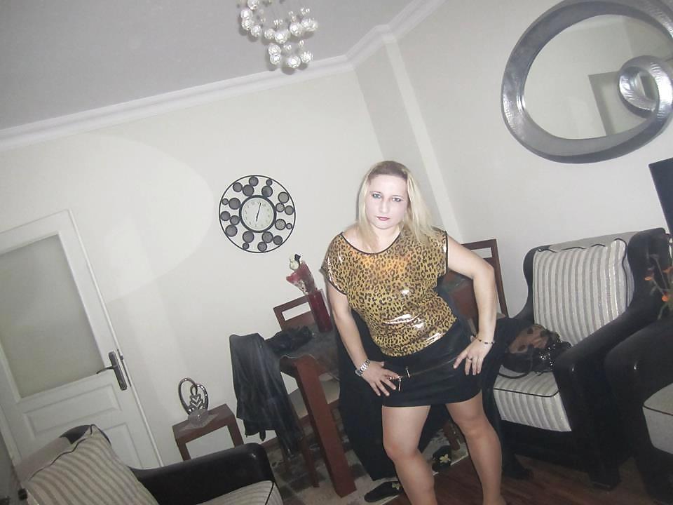 11P Turkish sexy Lady