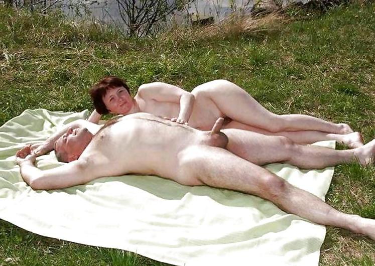 25P Grandpa & Grandma Nudes