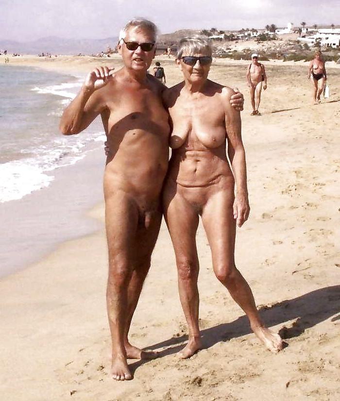 25P Grandpa & Grandma Nudes
