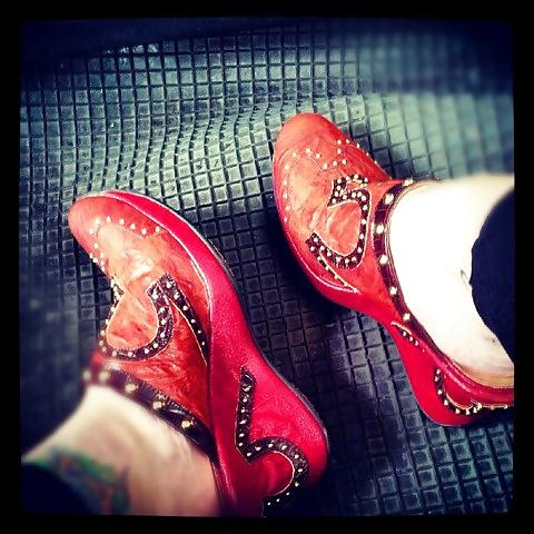 25P Red Clogs I