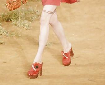 25P Red Clogs I