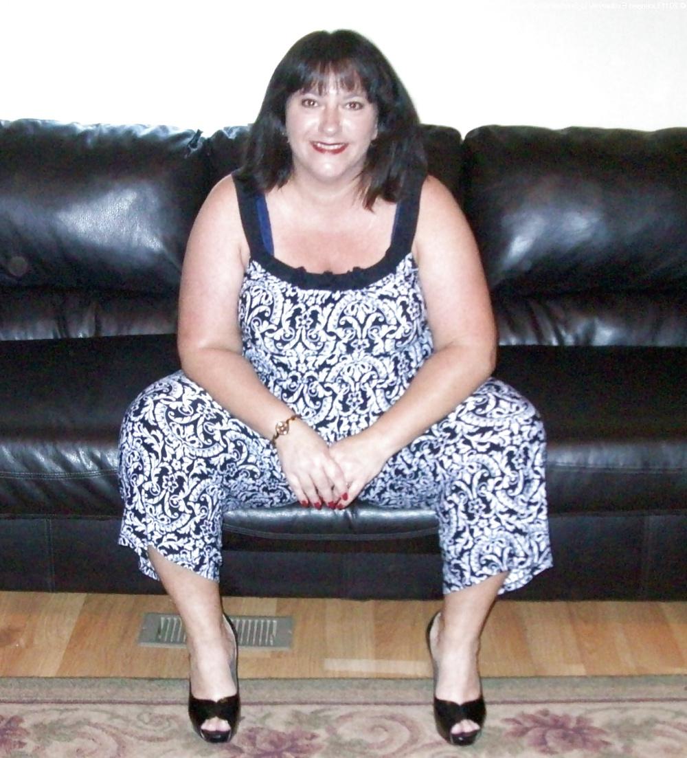 25P Tanned mature bbw