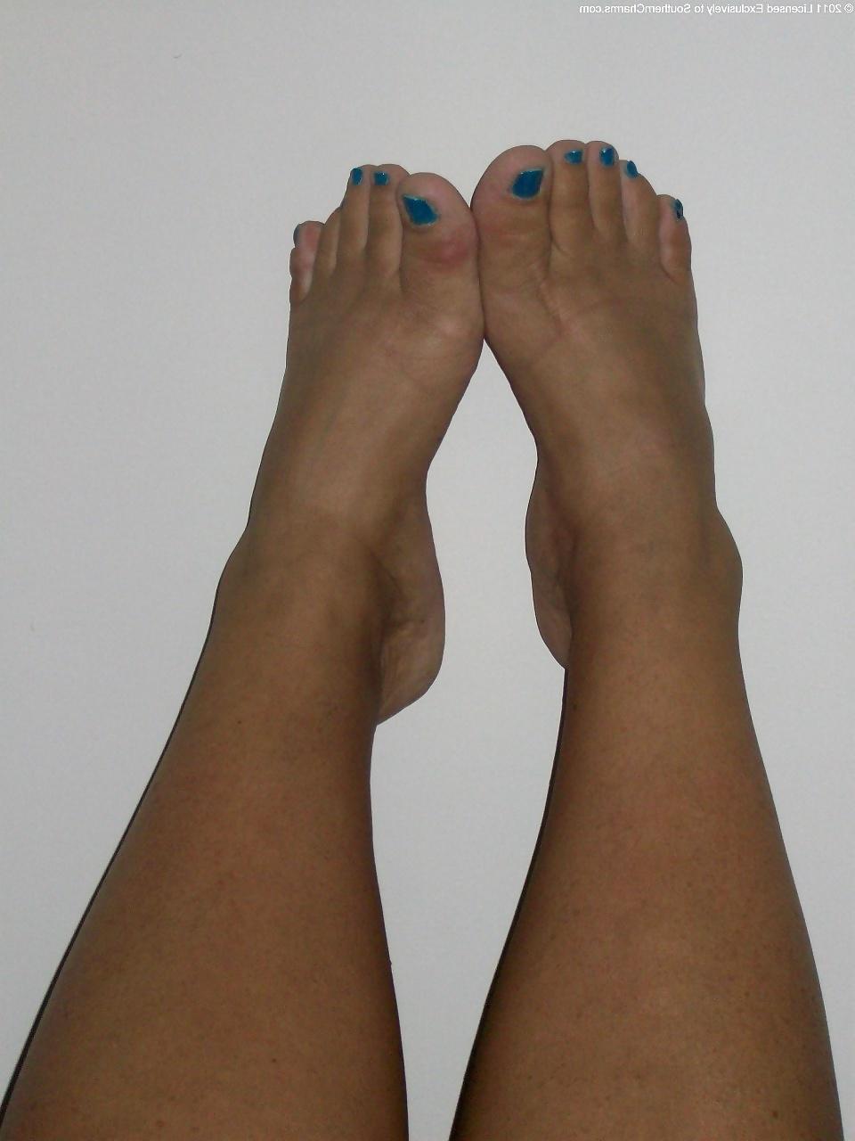 25P Tanned mature bbw