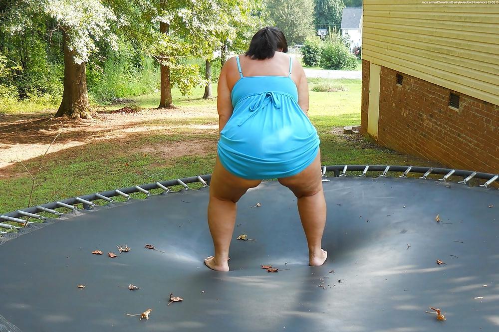 25P Tanned mature bbw