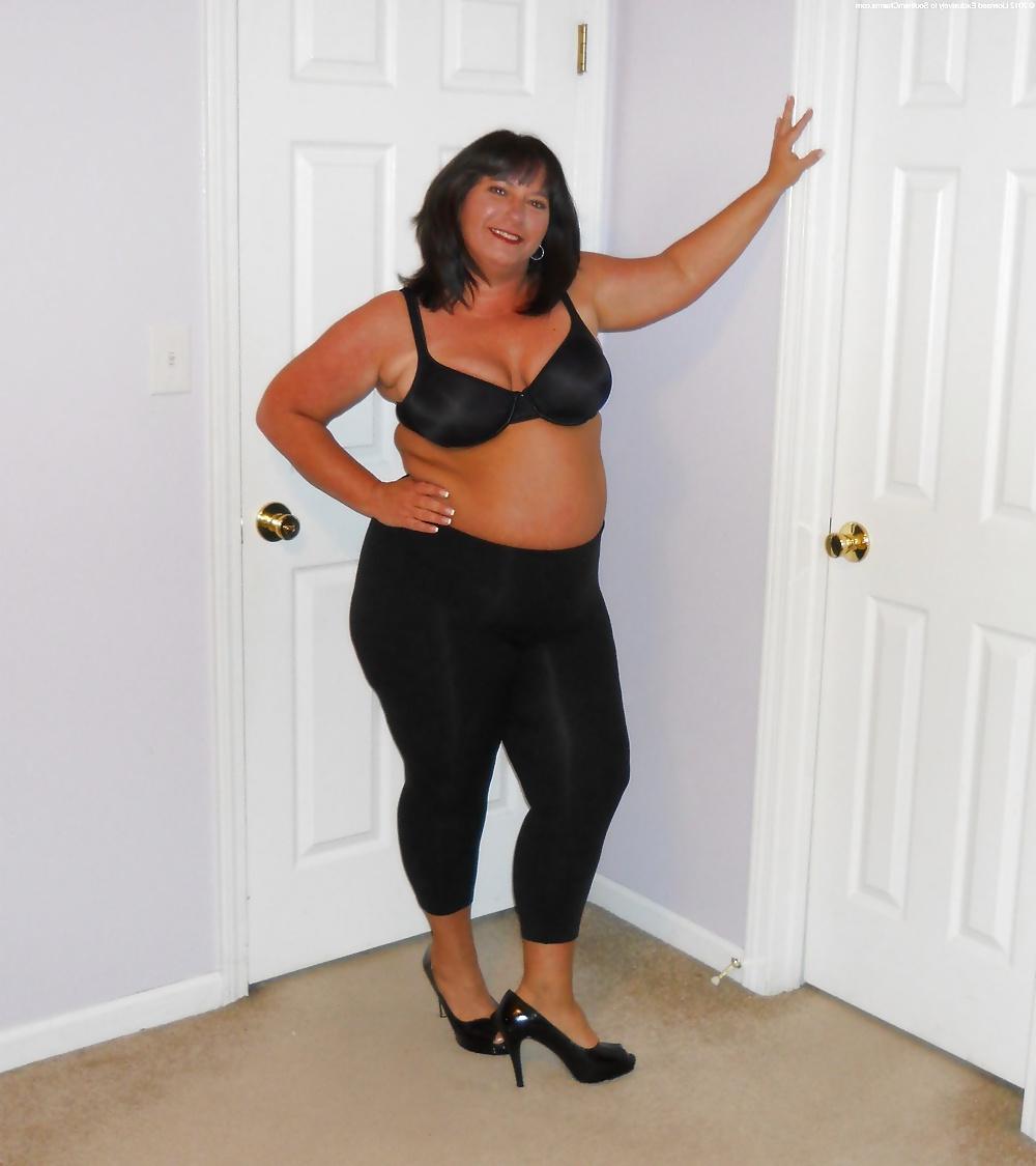 25P Tanned mature bbw