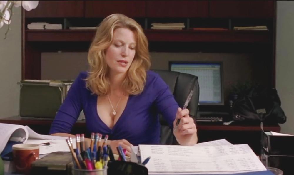 25P Cleavage In The Office