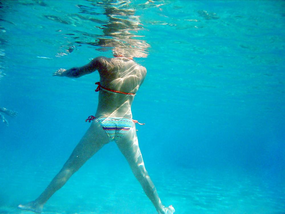 25P Underwater bikini