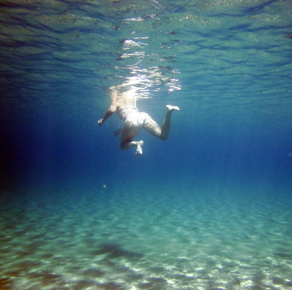 25P Underwater bikini