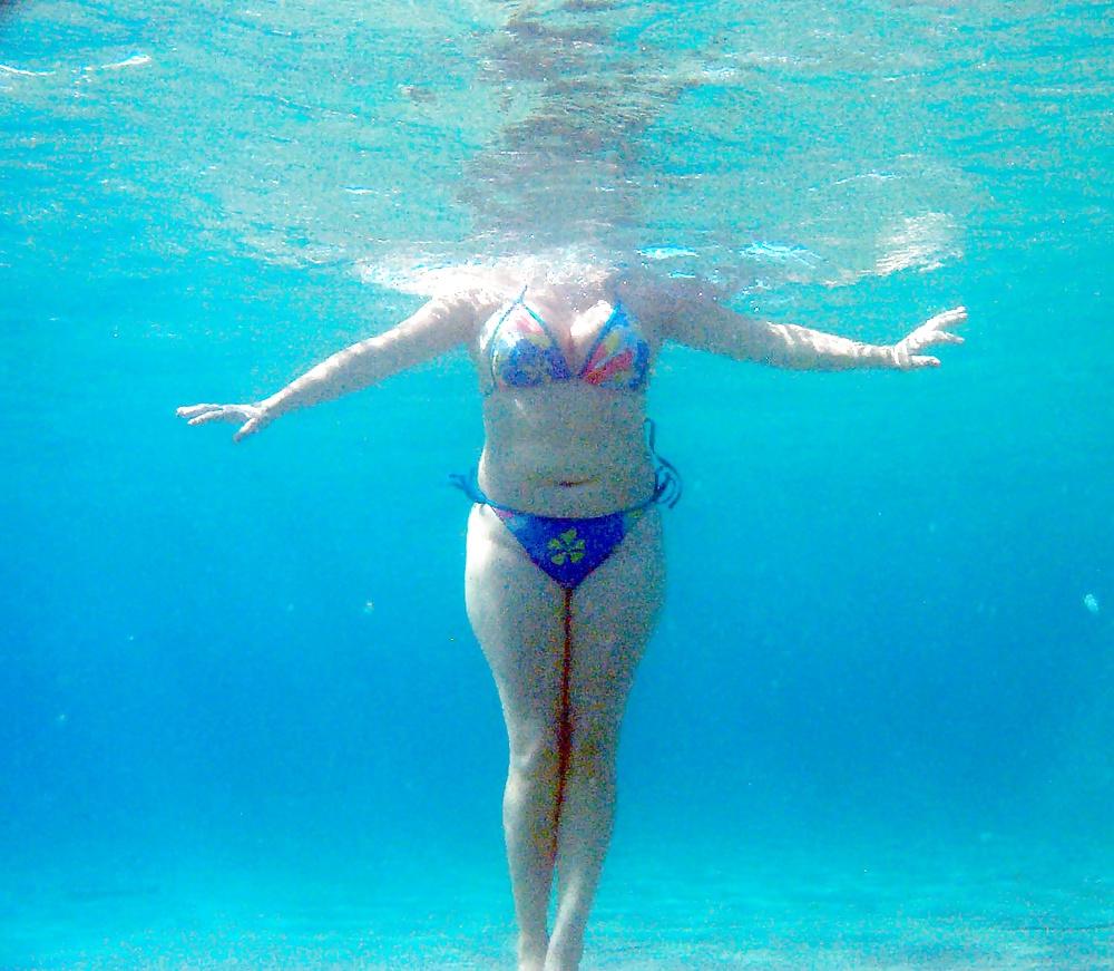 25P Underwater bikini