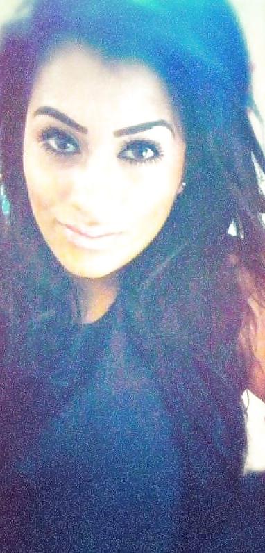 25P Uk british indian paki bengali slut in heels for degrading