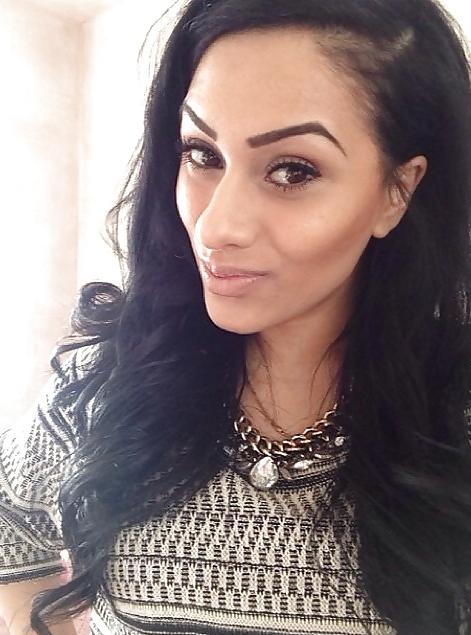 25P Uk british indian paki bengali slut in heels for degrading