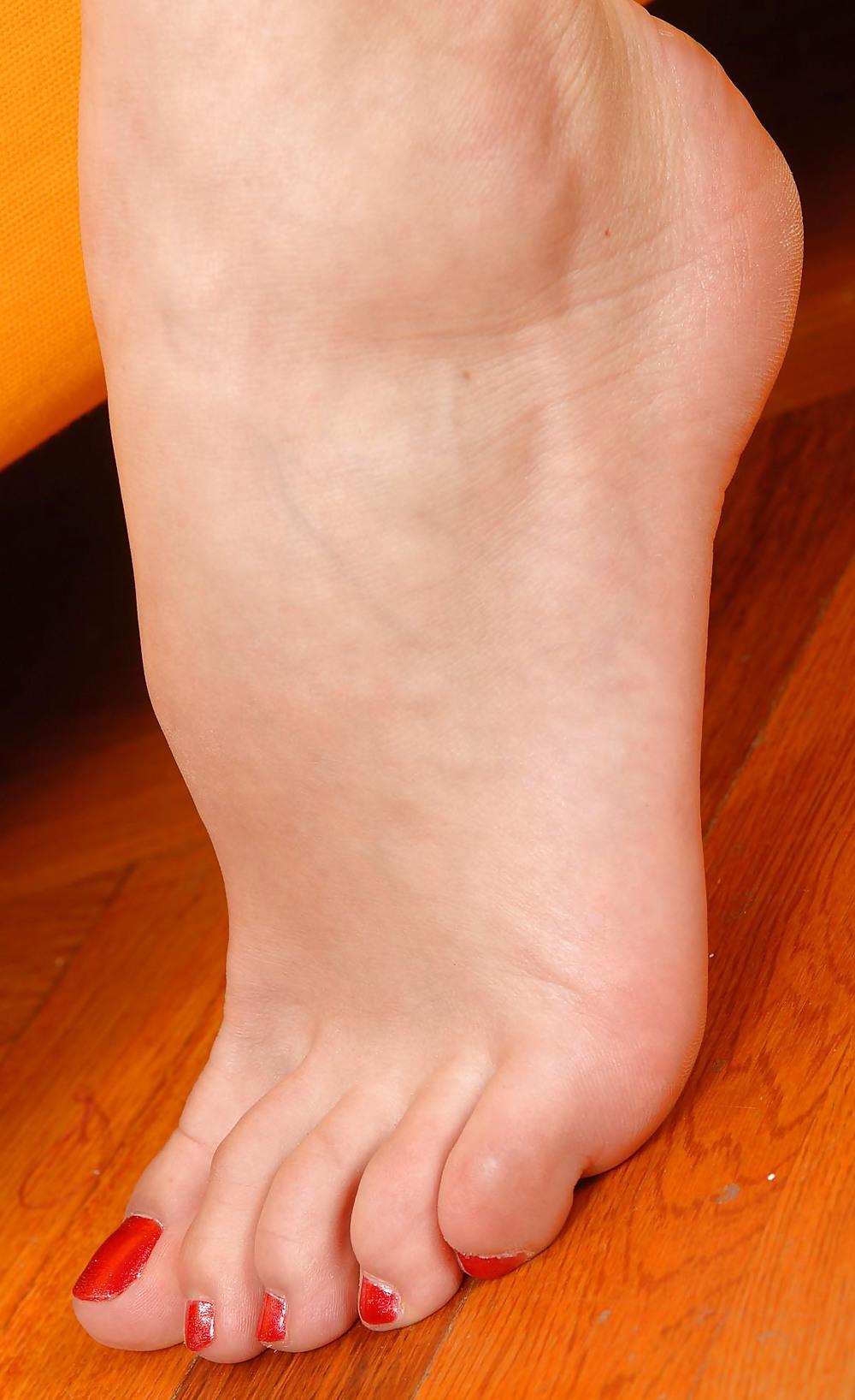 20P Milf feet nigh heels