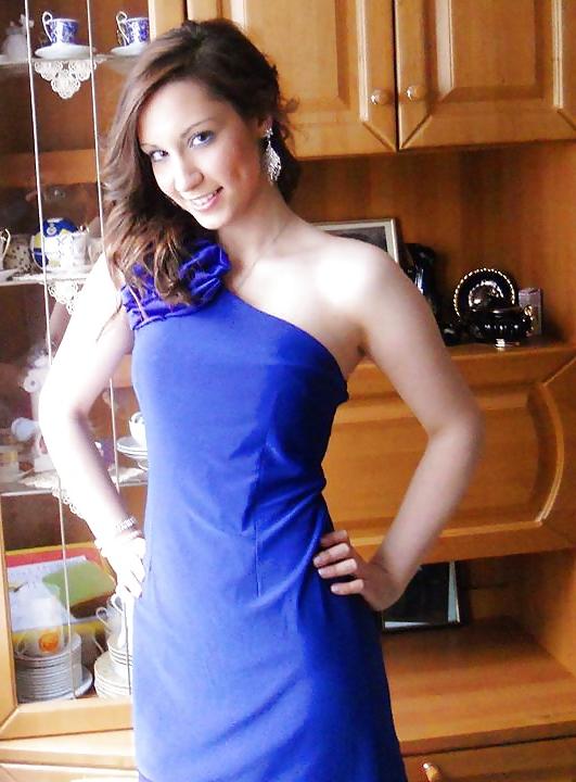 19P Cute turkish girl! How would you fuck her?