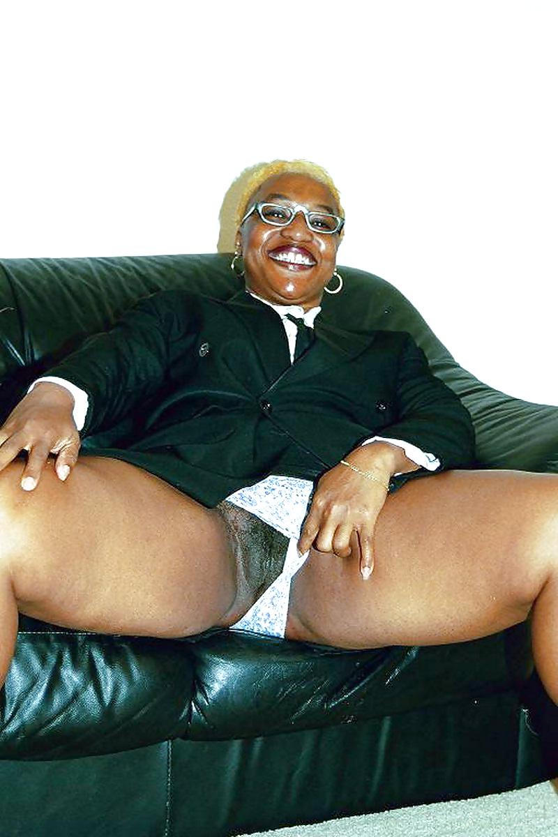25P Black Pussy...hot
