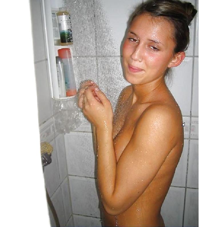 25P Wives and girlfriends getting wet in the shower