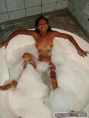 25P Tanned wet babe riding