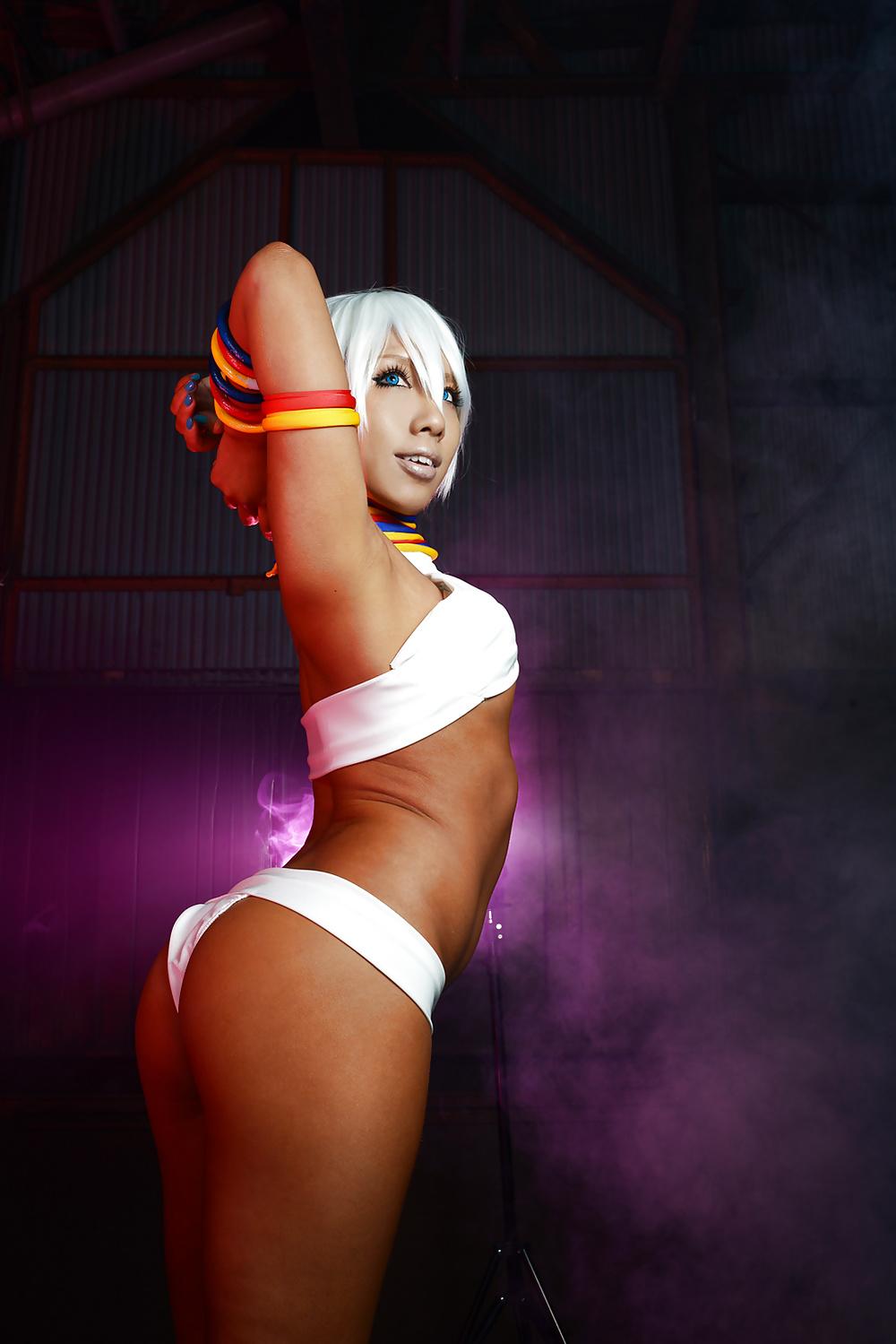 25P Dancing Elena