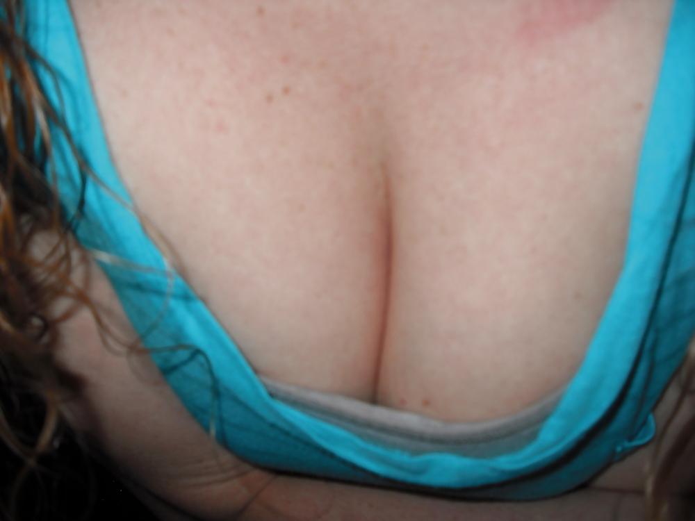 22P My Lady Friends Cleavage