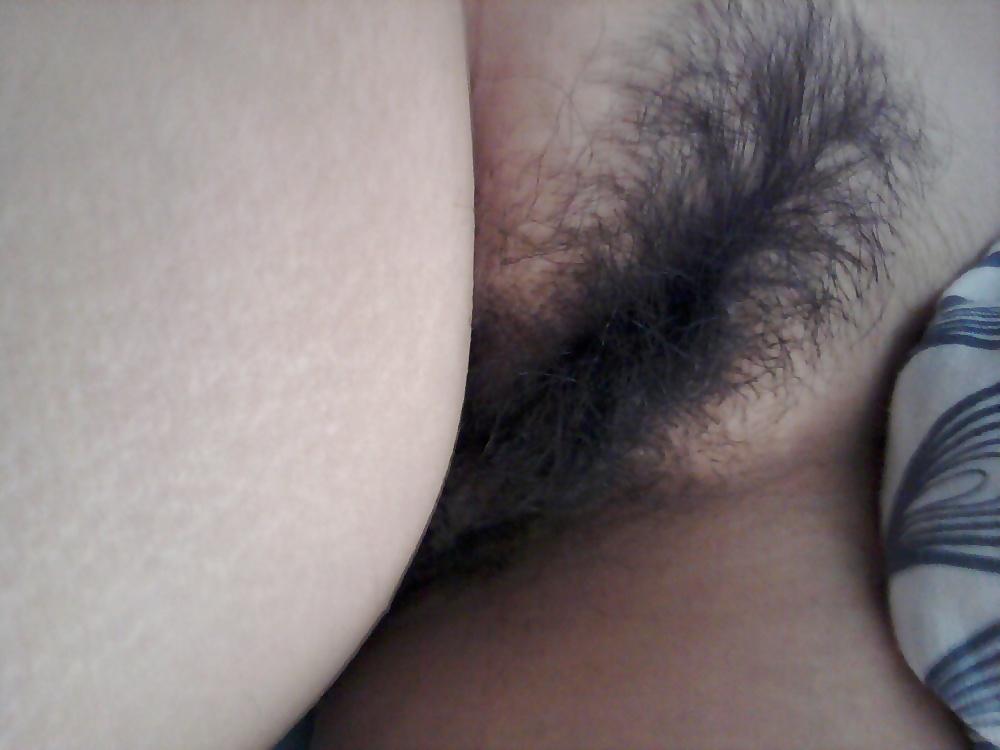 25P Asian wife naked on bed
