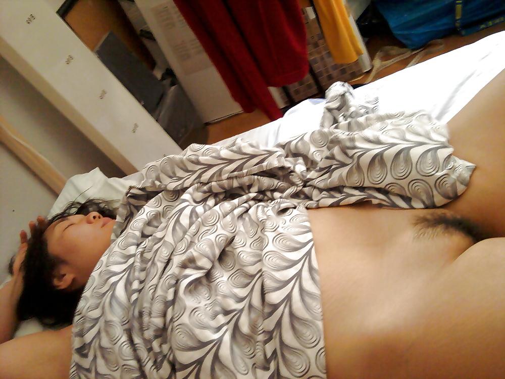 25P Asian wife naked on bed