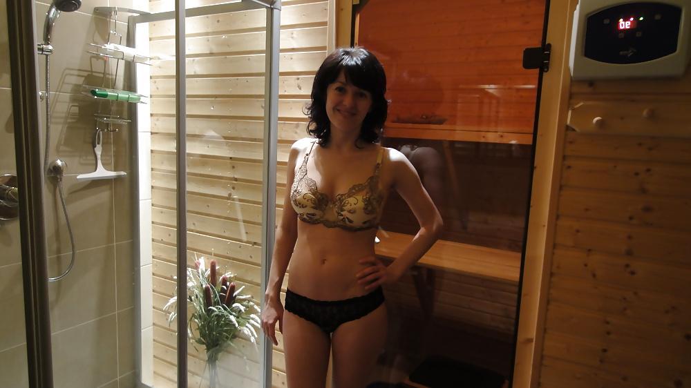19P Wife sauna and shower