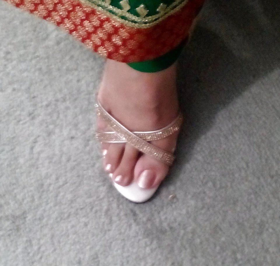 13P Candid Feet of my UK Indian wife and her relatives