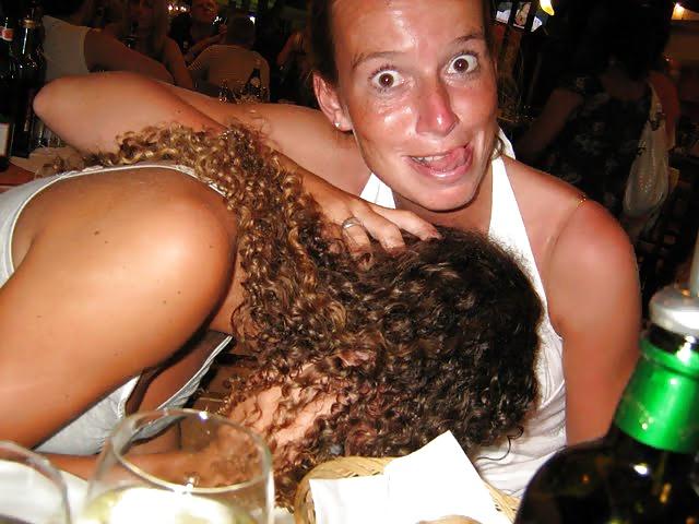 25P Girls Kissing Girls 13