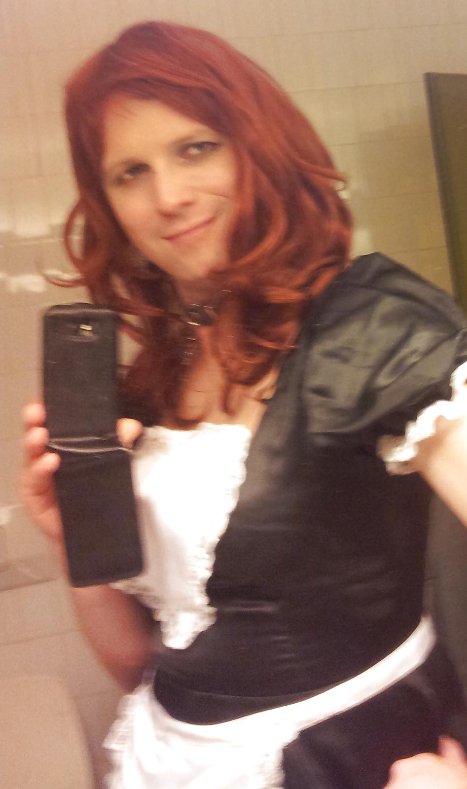 25P Red hair and red dress