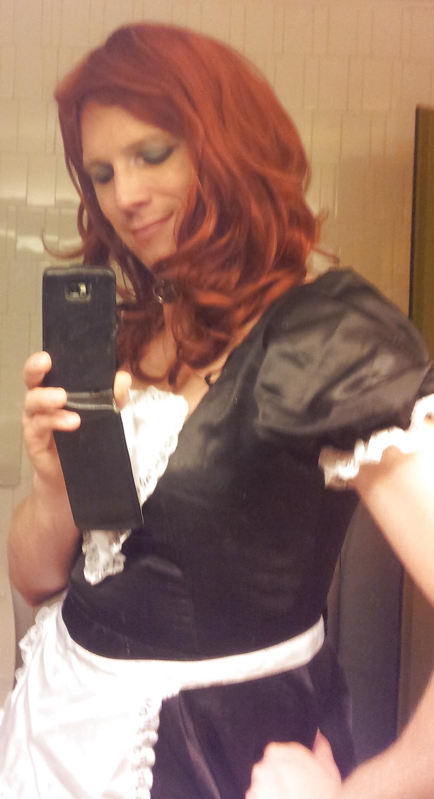 25P Red hair and red dress