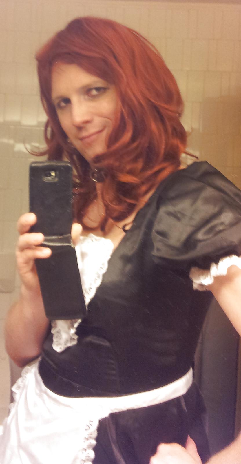 25P Red hair and red dress