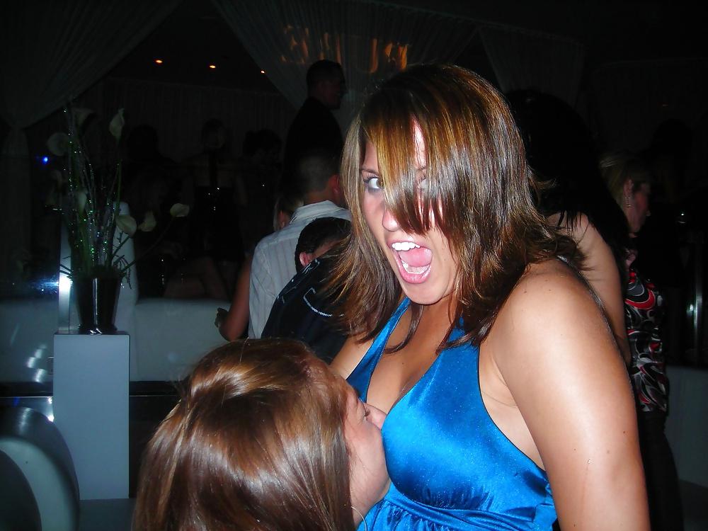 25P Girls Kissing Girls 12