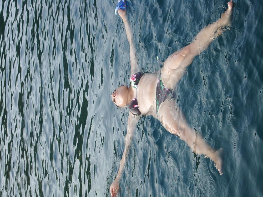 25P Gorgeous Italian wife Patty loves being exposed