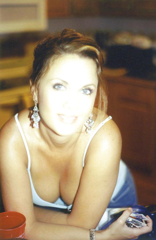 5P A Hot Classy Milf