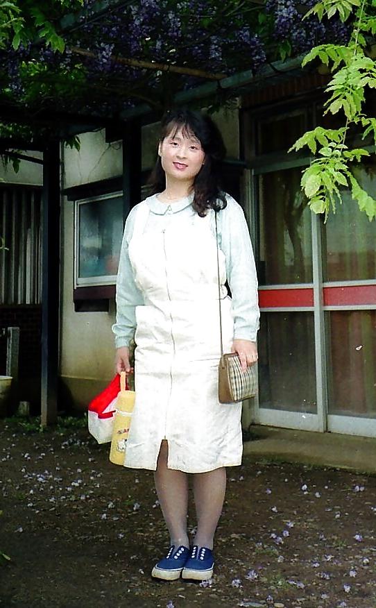 25P Asian woman 8 young