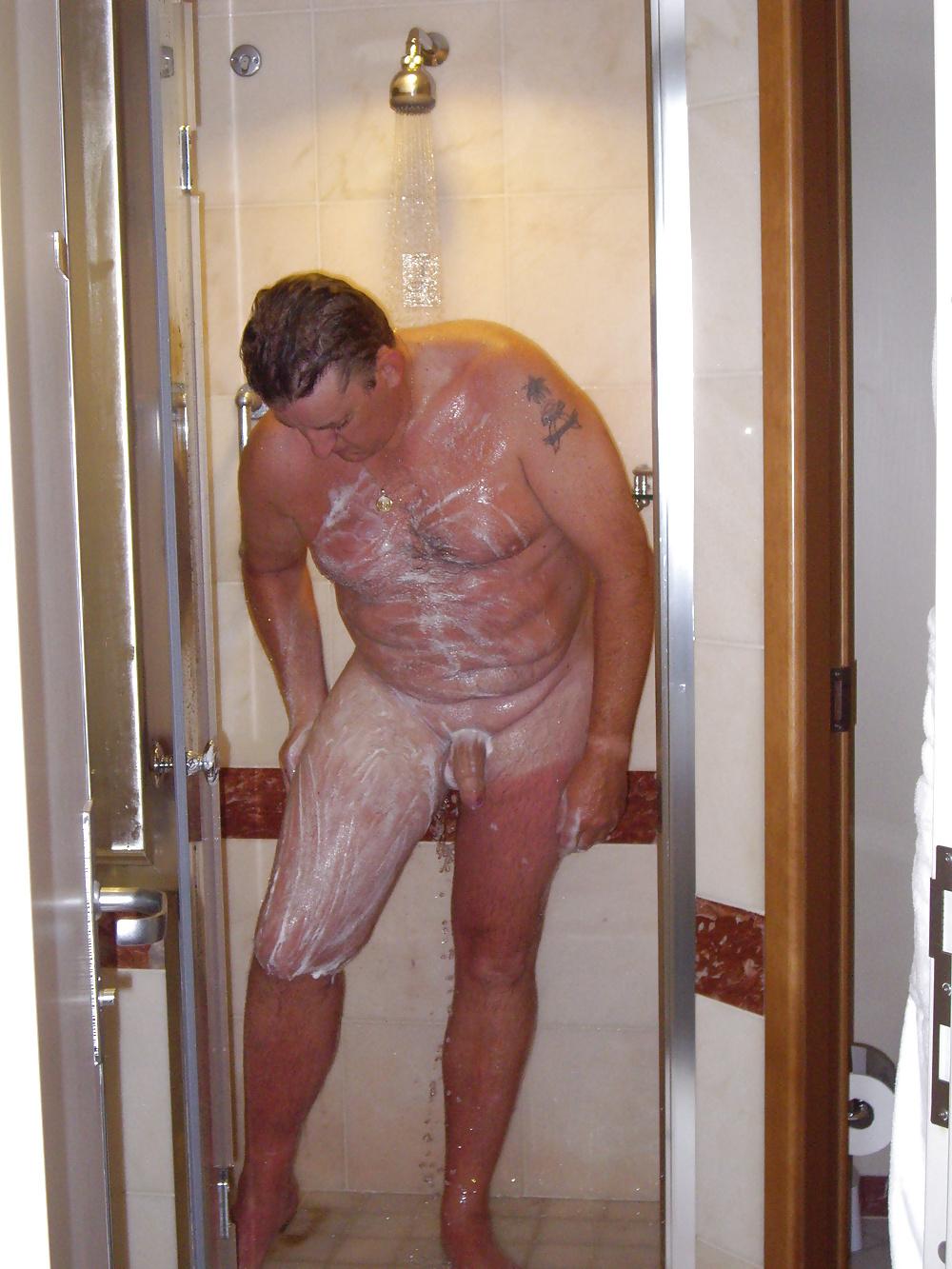 8P Shower time