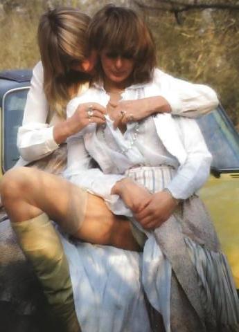 25P CLASSIC LESBIANS - COLLETTE-CHERYL