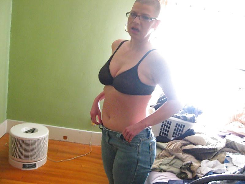 25P Short Hair Busty Les
