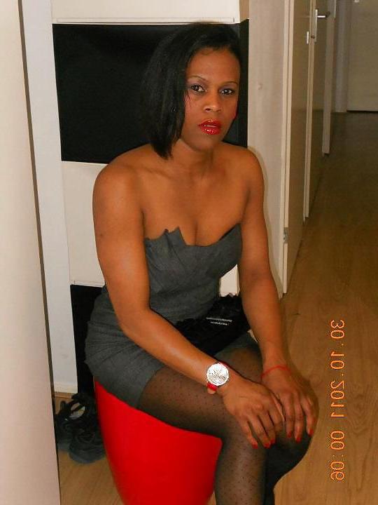 24P Black girl from facebook. fuck her!!!