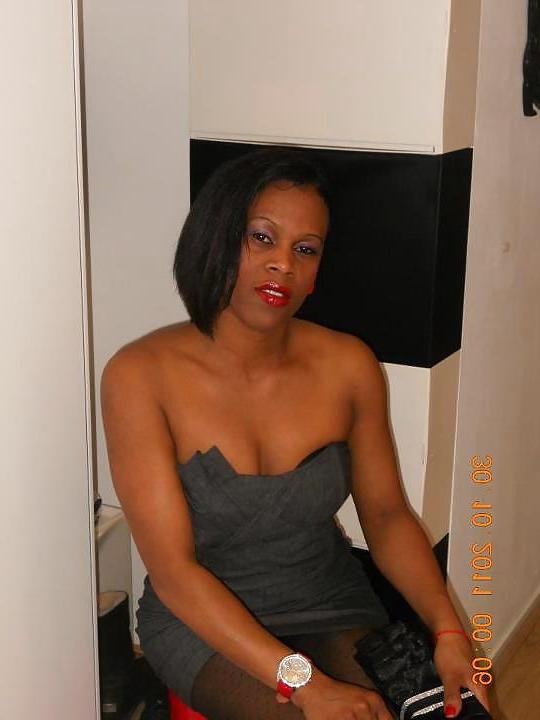 24P Black girl from facebook. fuck her!!!
