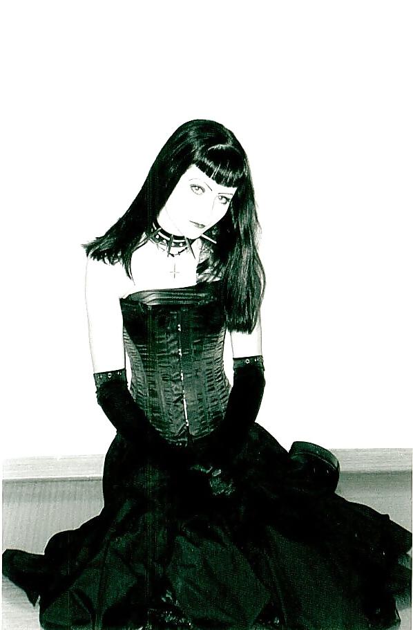 25P A Touch Of Goth 2 :)