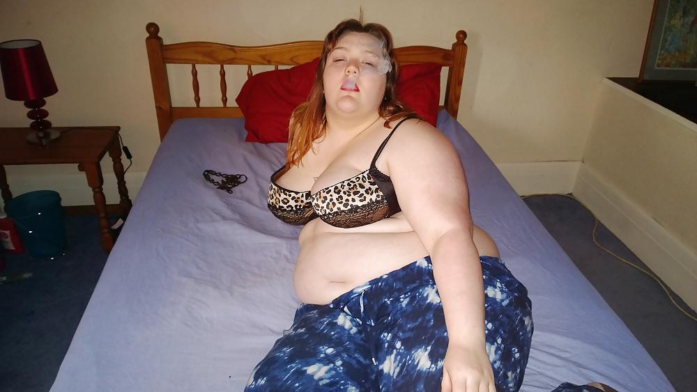 23P Tim Tess 24 Hairy BBW, Bed, Orgasm Control and Smoke