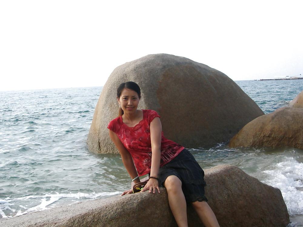 25P Asian girl  Likes 3P