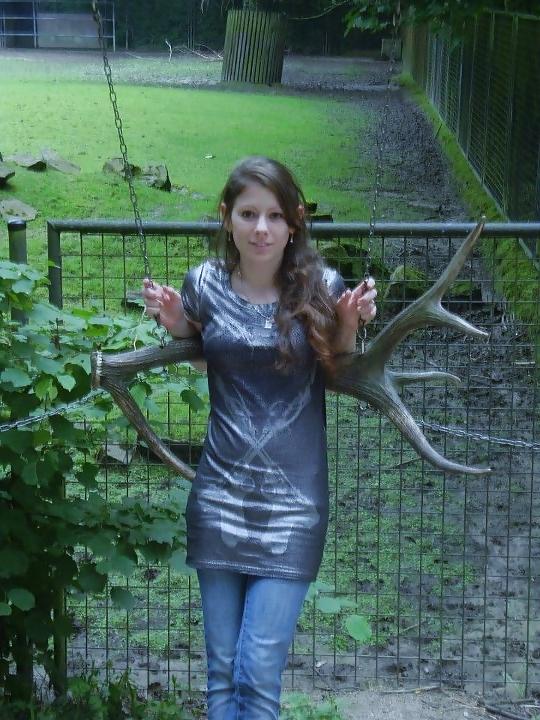 7P Hot slut or not?