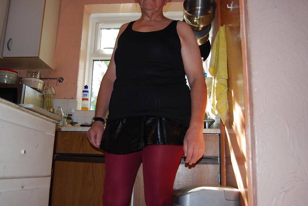13P Cd maid in the kitchen